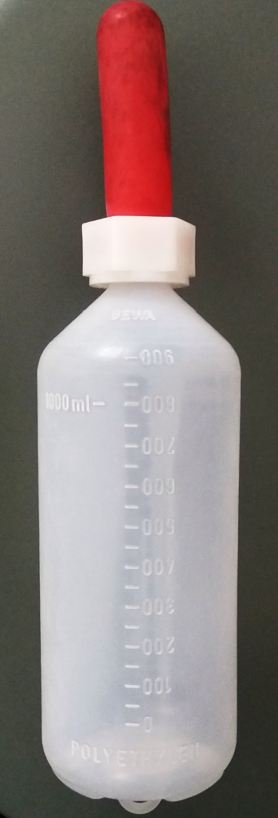 Milk bottle for calves, 1 lt